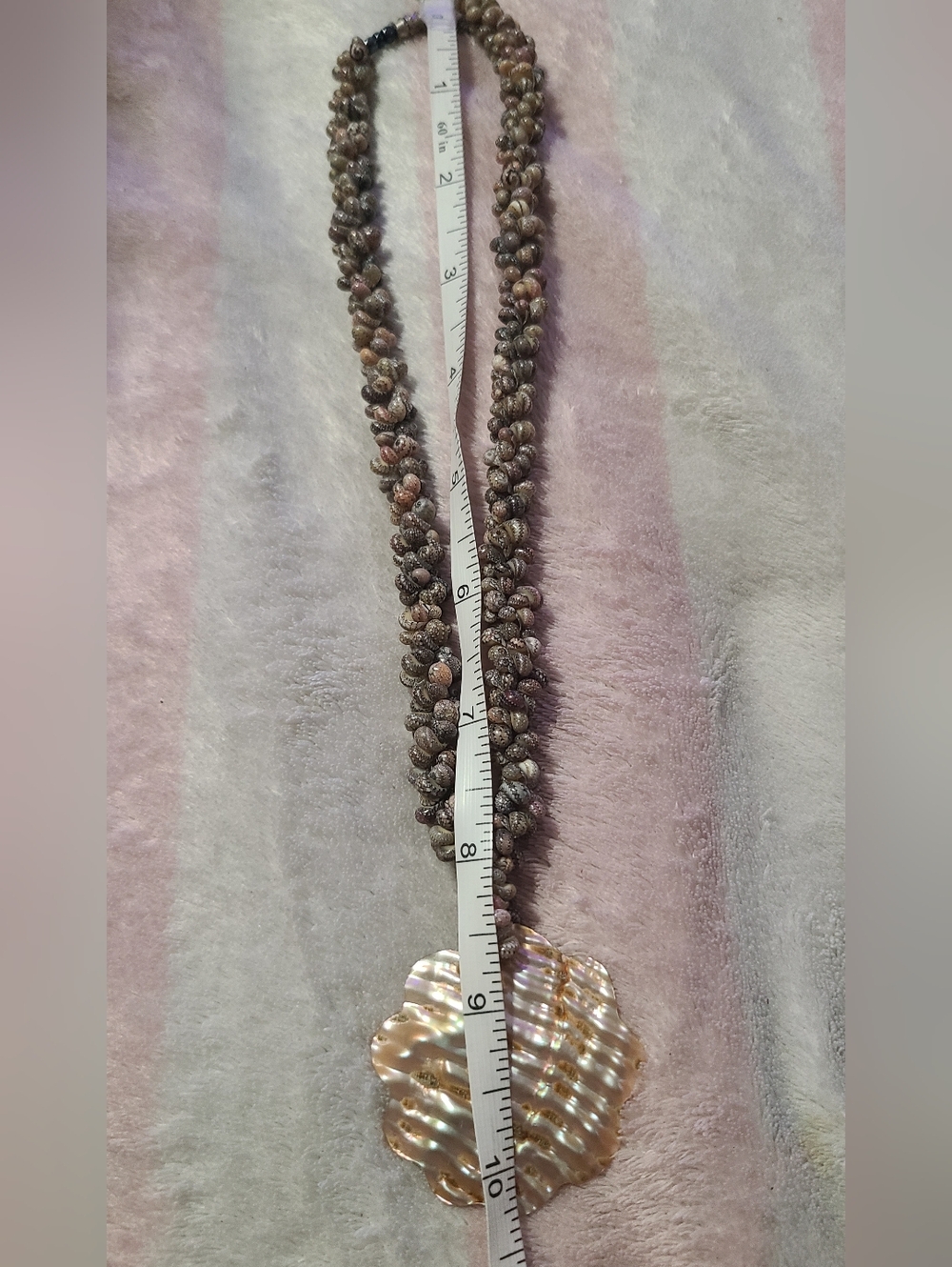 Chunky Shell Statement Necklace - Picture 9 of 9